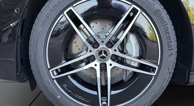 MERCEDES-BENZ E 220 d 4Matic 9G-Tronic