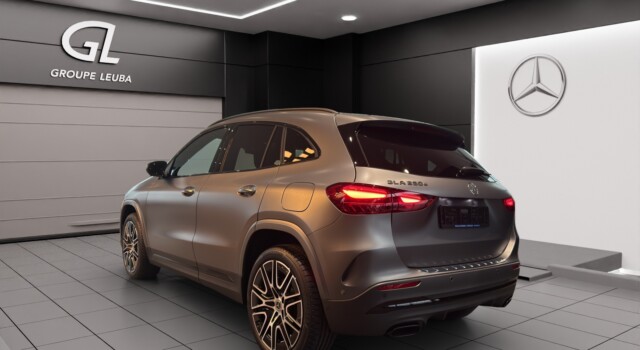 MERCEDES-BENZ GLA 250 e EQ Star 8G-DCT