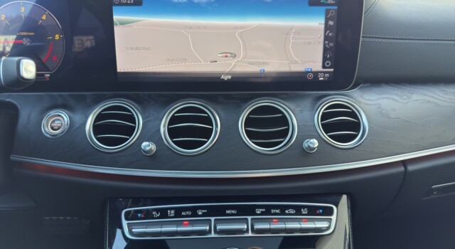 MERCEDES-BENZ E 220 d Swiss Star AMG 4M