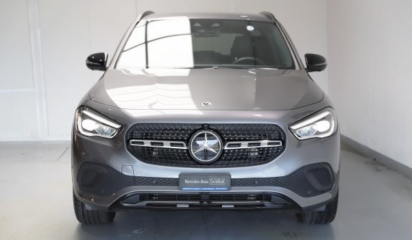 MERCEDES-BENZ GLA 250 Progressive4Matic