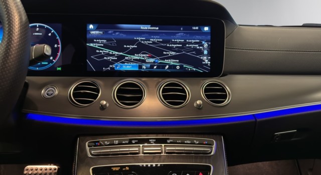 MERCEDES-BENZ E 220 d T 4Matic Swiss Star 9G-Tronic
