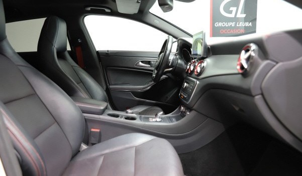 MERCEDES-BENZ CLA 45 AMG 4Matic