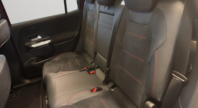 MERCEDES-BENZ EQB 350 66,5 kWh 4Matic Swiss Star