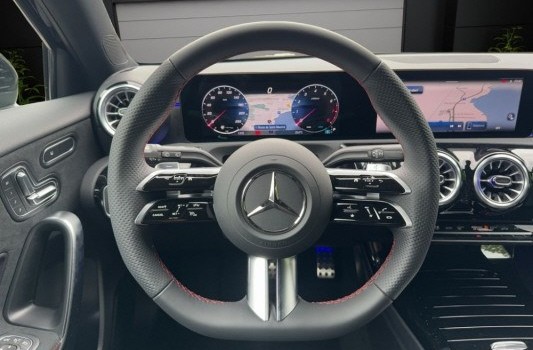 MERCEDES-BENZ A 220 4Matic 8G-DCT