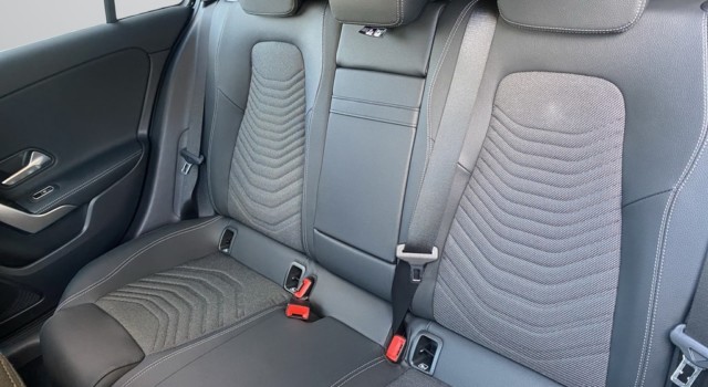 MERCEDES-BENZ A 200 Night Star 7G-DCT