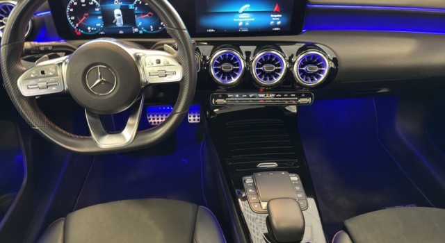 MERCEDES-BENZ A 180 Night Star AMG Line