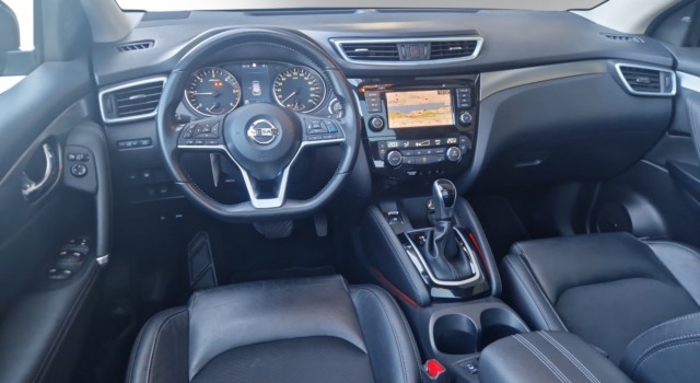 NISSAN QASHQAI 1.7 dCi tekna 4×4