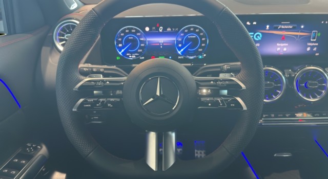 MERCEDES-BENZ EQA 350 66,5 kWh 4Matic Excellence