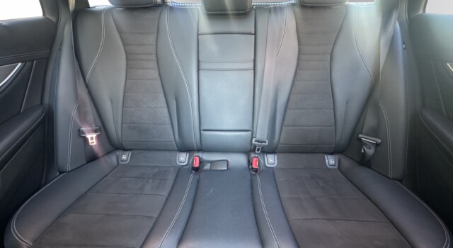 MERCEDES-BENZ E 220 d Swiss Star AMG 4M