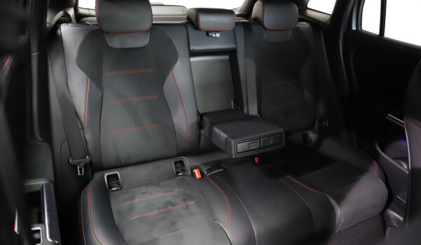 MERCEDES-BENZ EQA 250 AMG Line