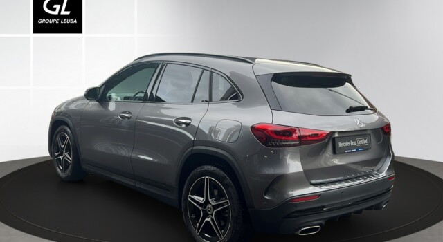 MERCEDES-BENZ GLA 200 7G-DCT