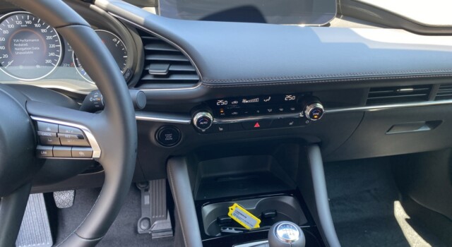 MAZDA 3 Hatchback SKYACTIV-G M Hybrid 140 Centre Line Automat