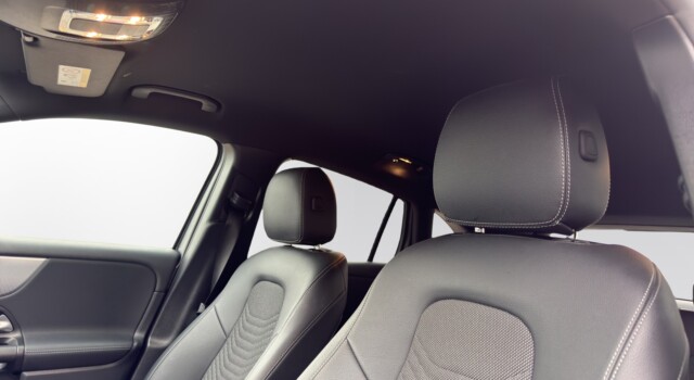 MERCEDES-BENZ GLA 250 AMG Line 4Matic