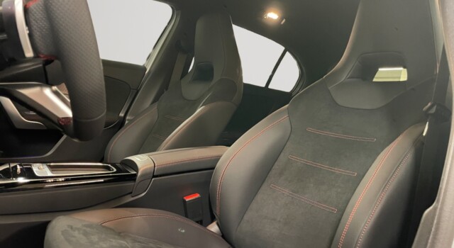 MERCEDES-BENZ A 200 Night Star 7G-DCT