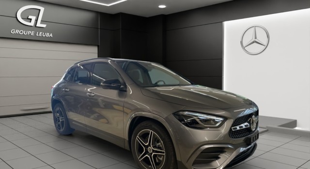 MERCEDES-BENZ GLA 250 4Matic AMG Line 8G-DCT