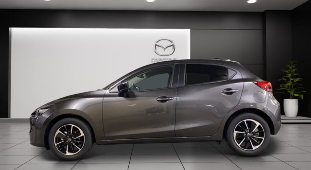 MAZDA 2 SKYACTIV-G 90 Homura Aka Automat