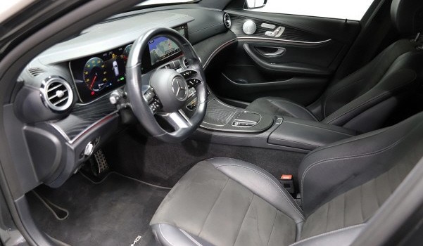 MERCEDES-BENZ E 300 de T 4M AMG Line