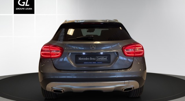 MERCEDES-BENZ GLA 180 Urban