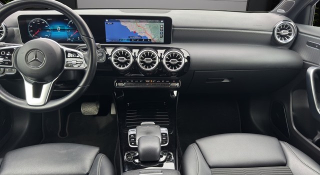 MERCEDES-BENZ A 220 Progressive 7G-DCT 4Matic