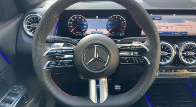 MERCEDES-BENZ GLB 220 d 4Matic 8G-Tronic