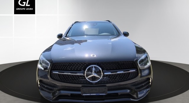 MERCEDES-BENZ GLC 300 e AMG Line 4Matic