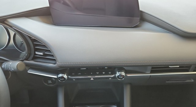 MAZDA 3 Hatchback SKYACTIV-G M Hybrid 140 Centre Line Automat