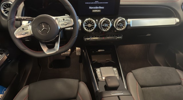 MERCEDES-BENZ EQB 350 66,5 kWh 4Matic Swiss Star