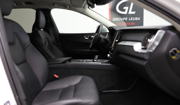 VOLVO XC60 T8 eAWD Momentum