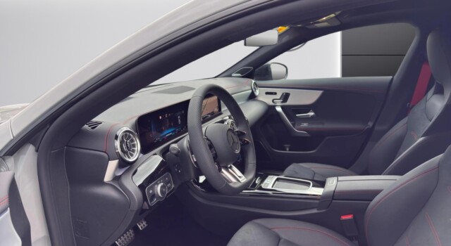 MERCEDES-BENZ CLA 35 AMG 4Matic 8G-DCT
