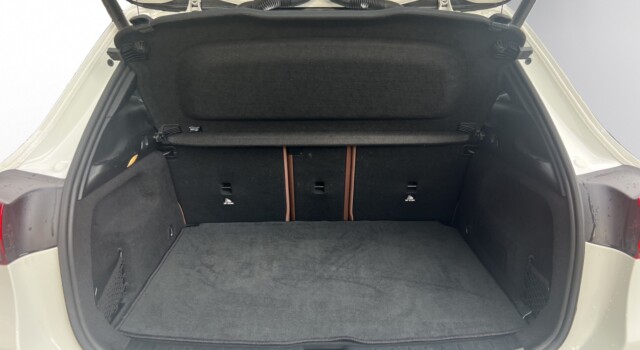MERCEDES-BENZ GLA 35 AMG 4Matic 8G-Speedshift DCT