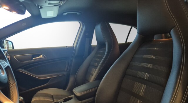 MERCEDES-BENZ GLA 200 Night Star