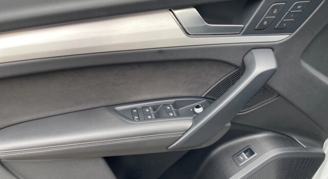 AUDI Q5 40 TDI Black Edition quattro S-tronic