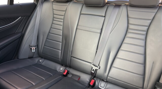 MERCEDES-BENZ E 220 d Swiss Star AMG 4M