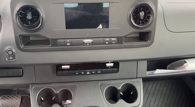 MERCEDES-BENZ Sprinter 519 CDI Standard 9G-TRONIC