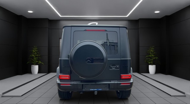 MERCEDES-BENZ G 63 AMG 9G-Tronic