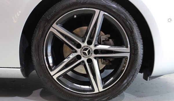 MERCEDES-BENZ A 180 Night Star
