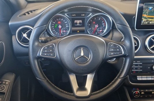 MERCEDES-BENZ A 200 Night Star