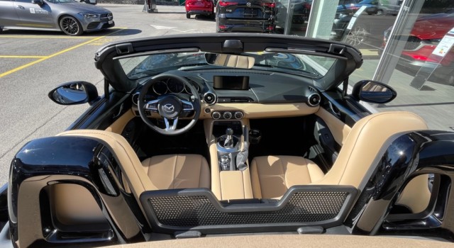 MAZDA MX-5 Skyactiv-G 184 Kazari