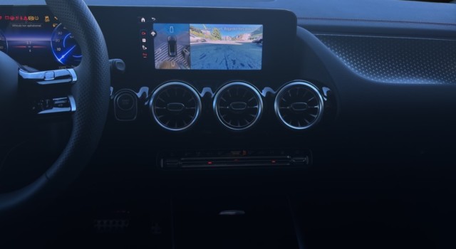 MERCEDES-BENZ EQA 350 66,5 kWh 4Matic Excellence