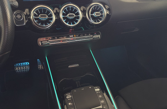 MERCEDES-BENZ GLA 250 e AMG Line 8G-DCT