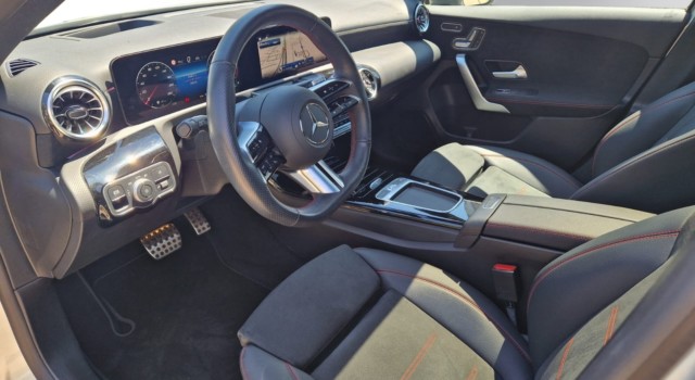 MERCEDES-BENZ A 250 4Matic 8G-DCT