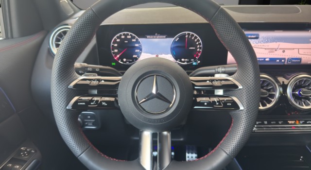 MERCEDES-BENZ GLA 250 e EQ Star 8G-DCT