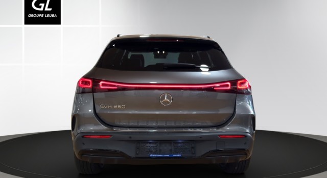MERCEDES-BENZ EQA 250