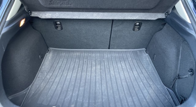 MAZDA 3 SKYACTIV-G 100 Ambition Plus