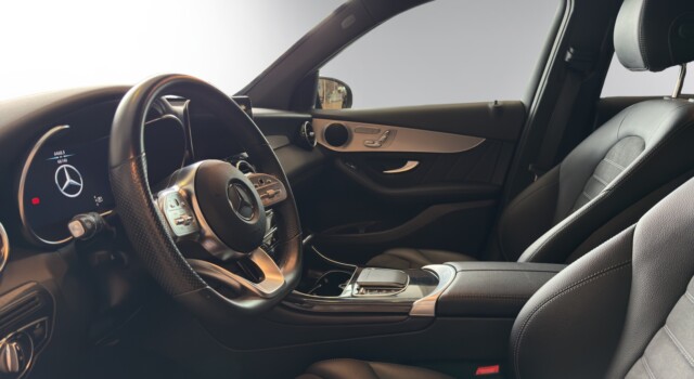 MERCEDES-BENZ GLC 200 AMG Line 4Matic