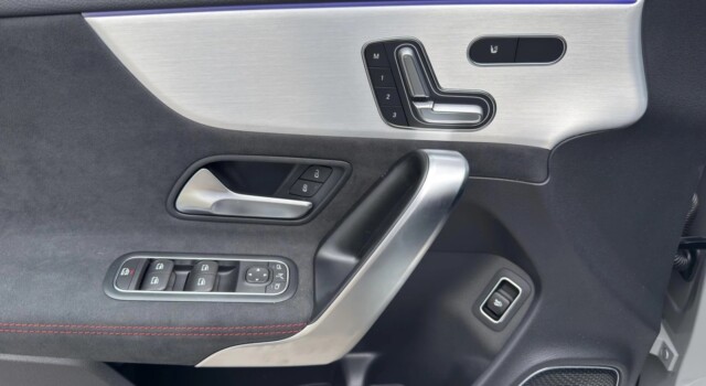 MERCEDES-BENZ CLA 35 AMG 4Matic 8G-DCT
