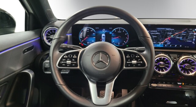 MERCEDES-BENZ A 180 Night Star 7G-DCT
