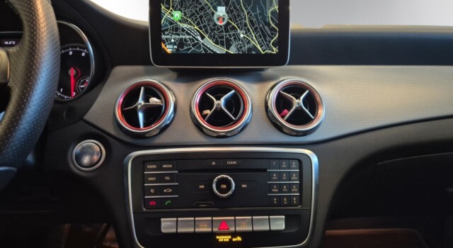 MERCEDES-BENZ GLA 200 Night Star