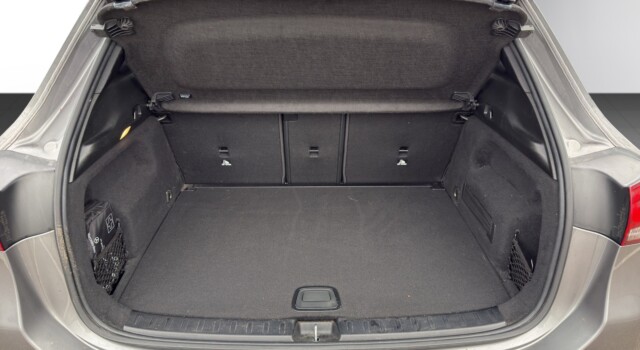 MERCEDES-BENZ GLA 250 AMG Line 4Matic