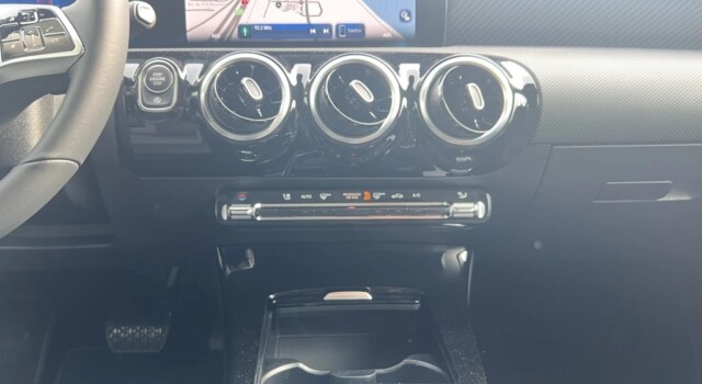 MERCEDES-BENZ A 250 4Matic 8G-DCT